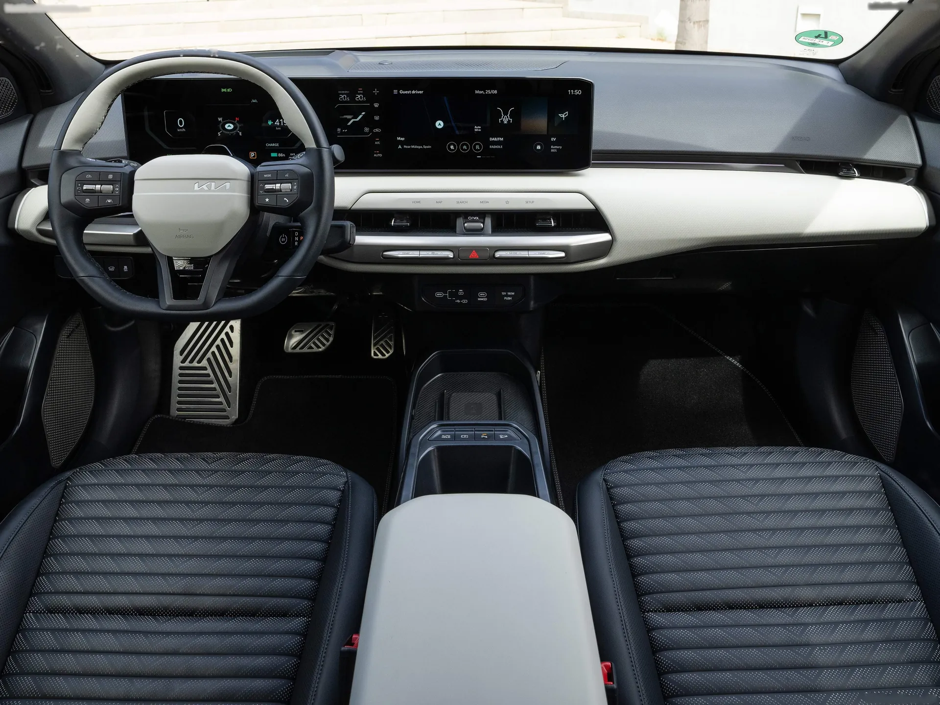 Kia EV4 Hatchback (2026) – interiér