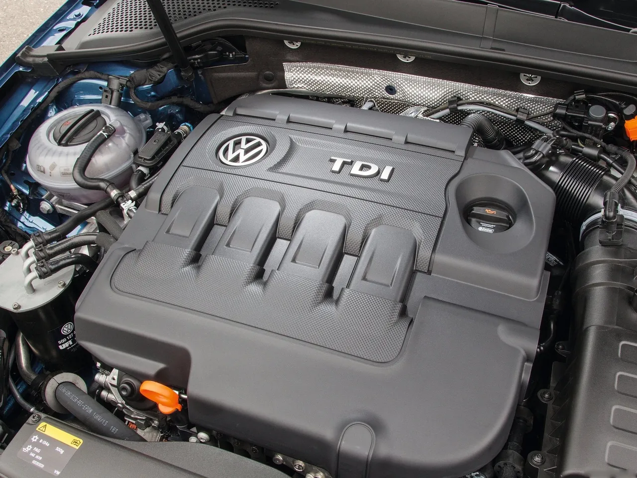 Volkswagen Golf Variant (2014) – motorový prostor