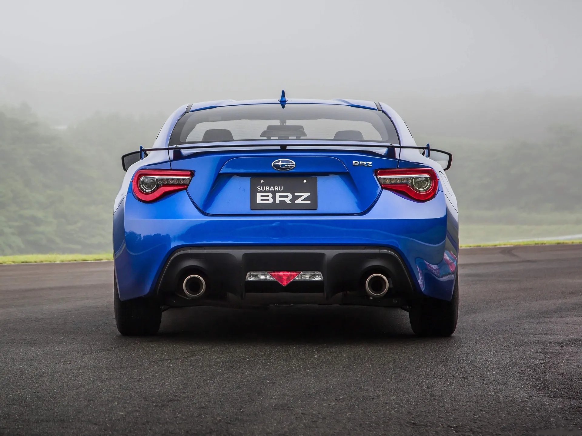 Subaru BRZ (2017) – zezadu