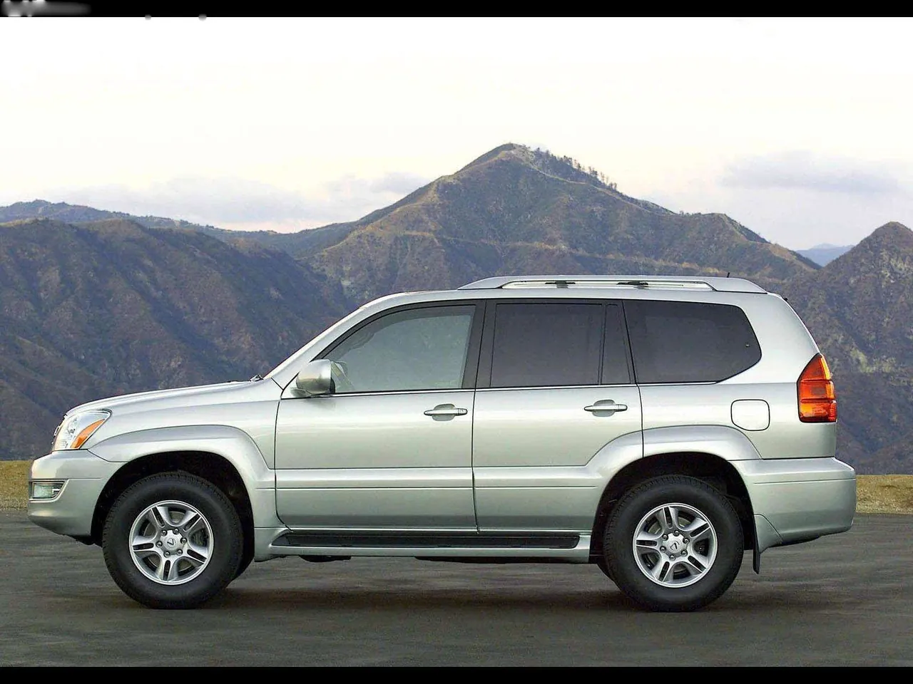 Lexus GX470 (2003) – boční profil