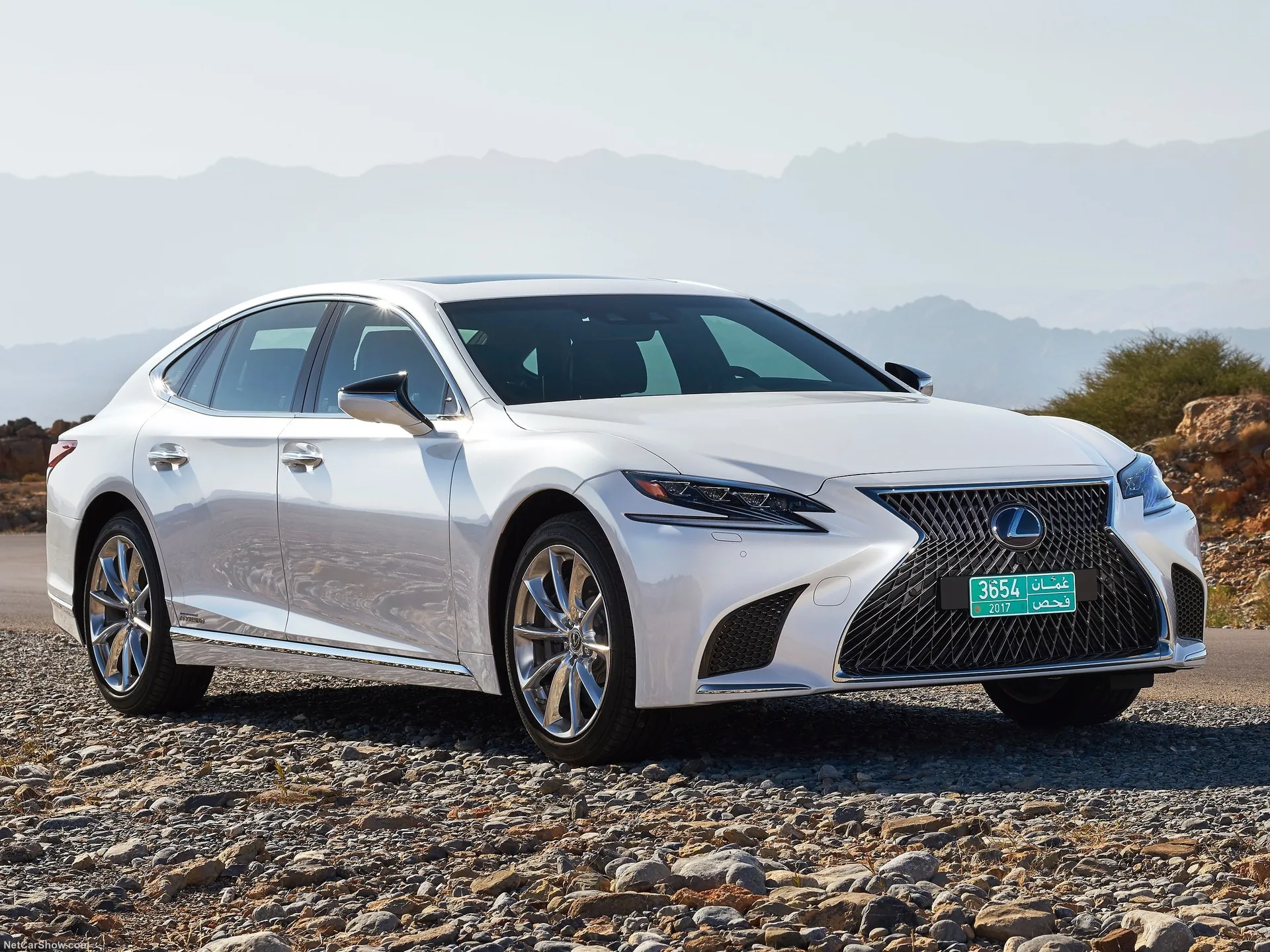 Lexus LS 500h (2018)