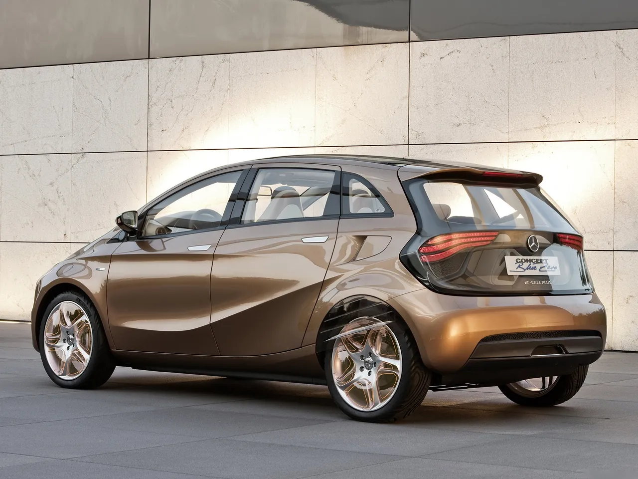 Mercedes-Benz BlueZero E-Cell Plus Concept (2009) - Rear Three-Quarter