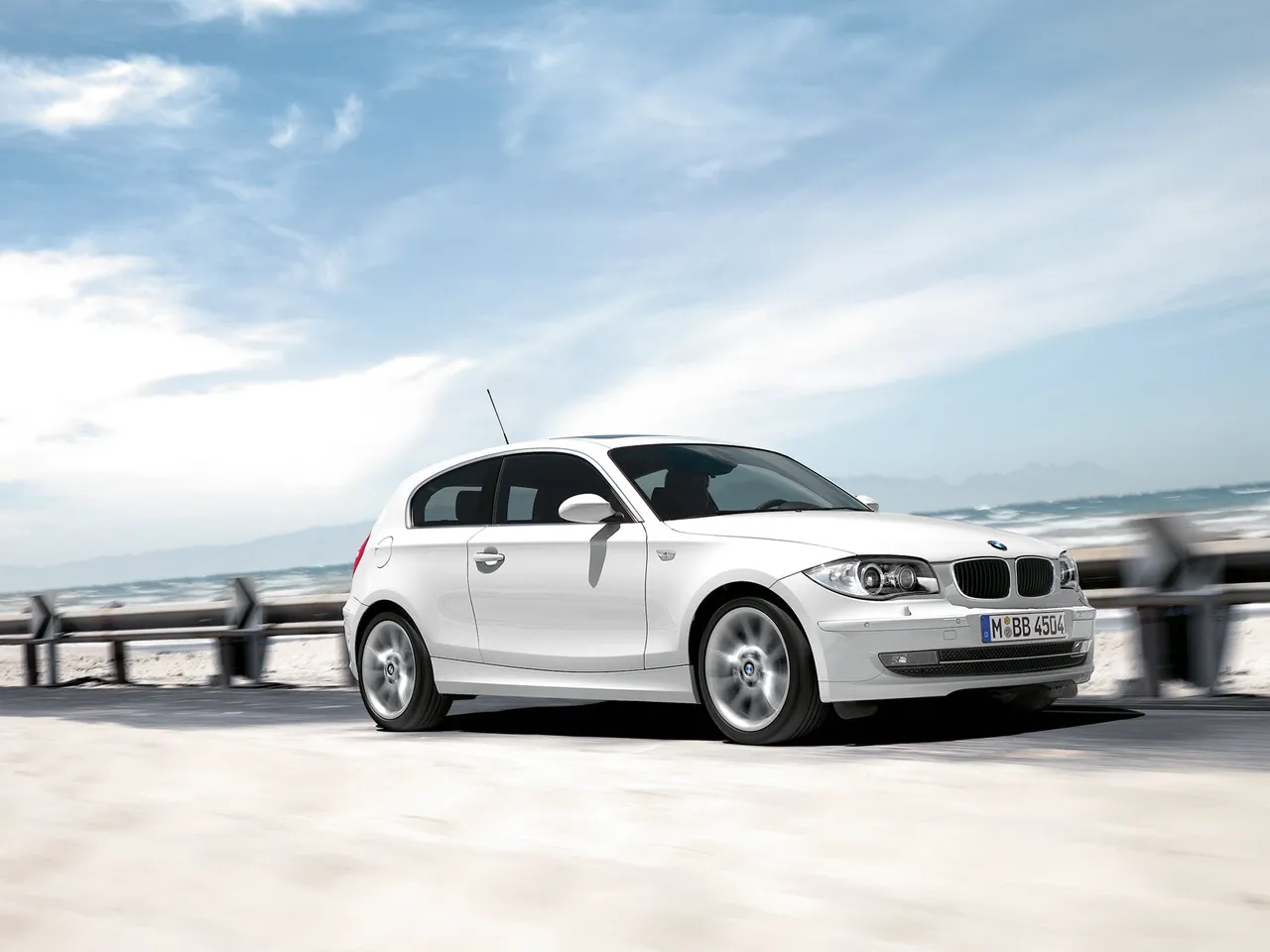 BMW 1-Series 3-door (2008)