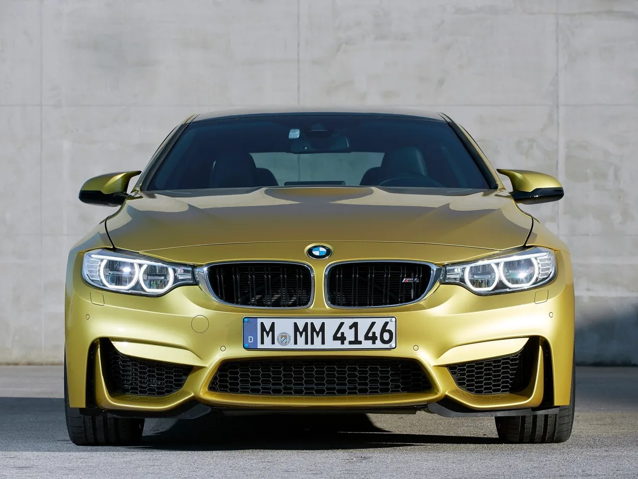 BMW M4 Coupe (2015) - Front