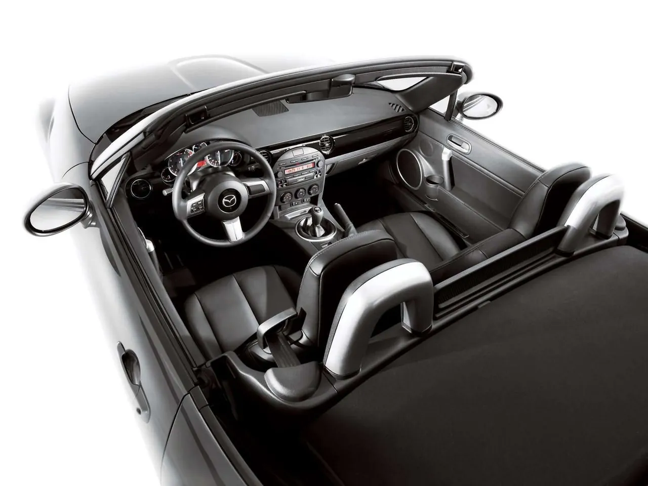 Mazda MX5 (2006) – interiér