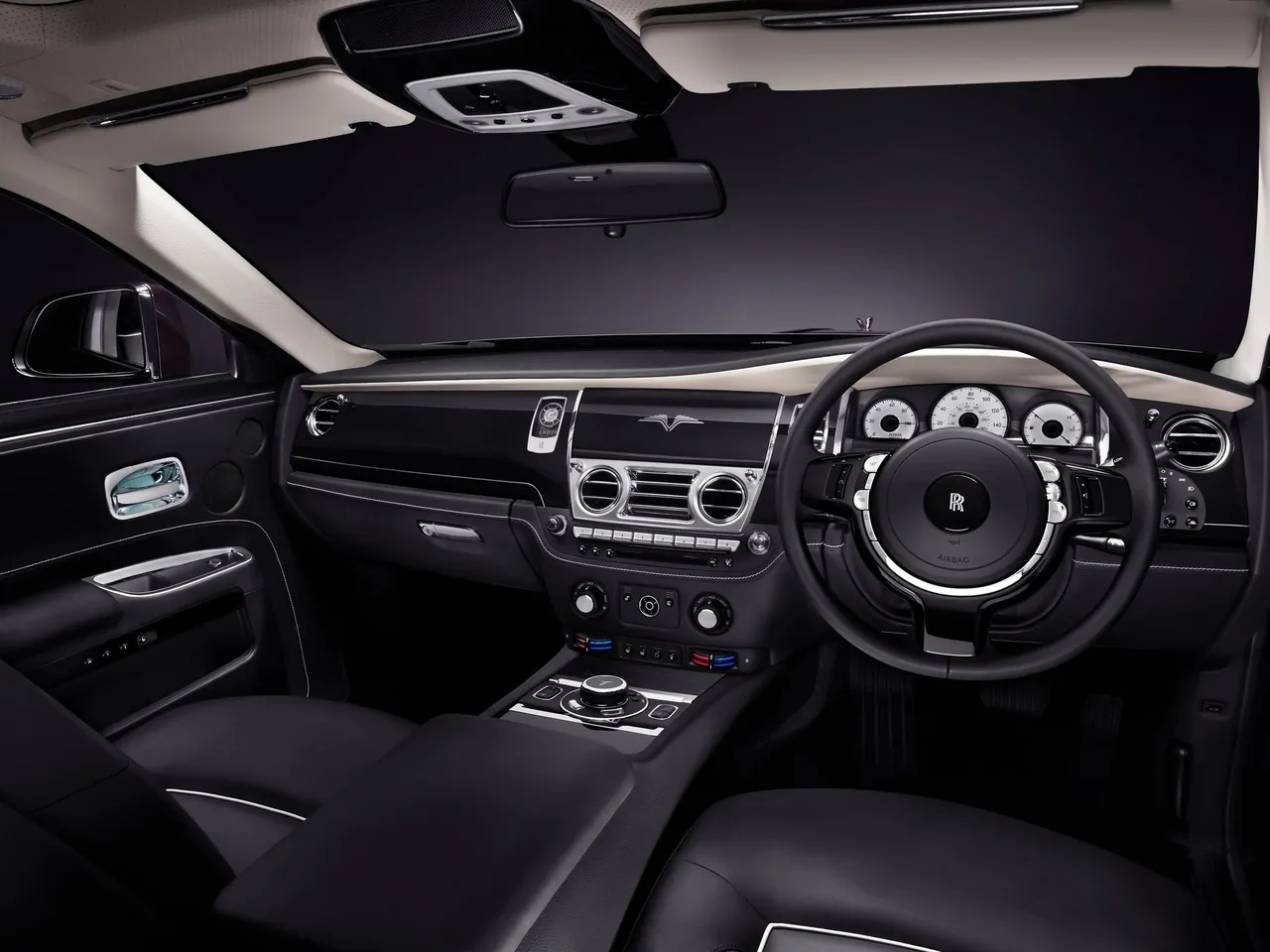 Rolls-Royce Ghost V-Specification (2015) – interiér