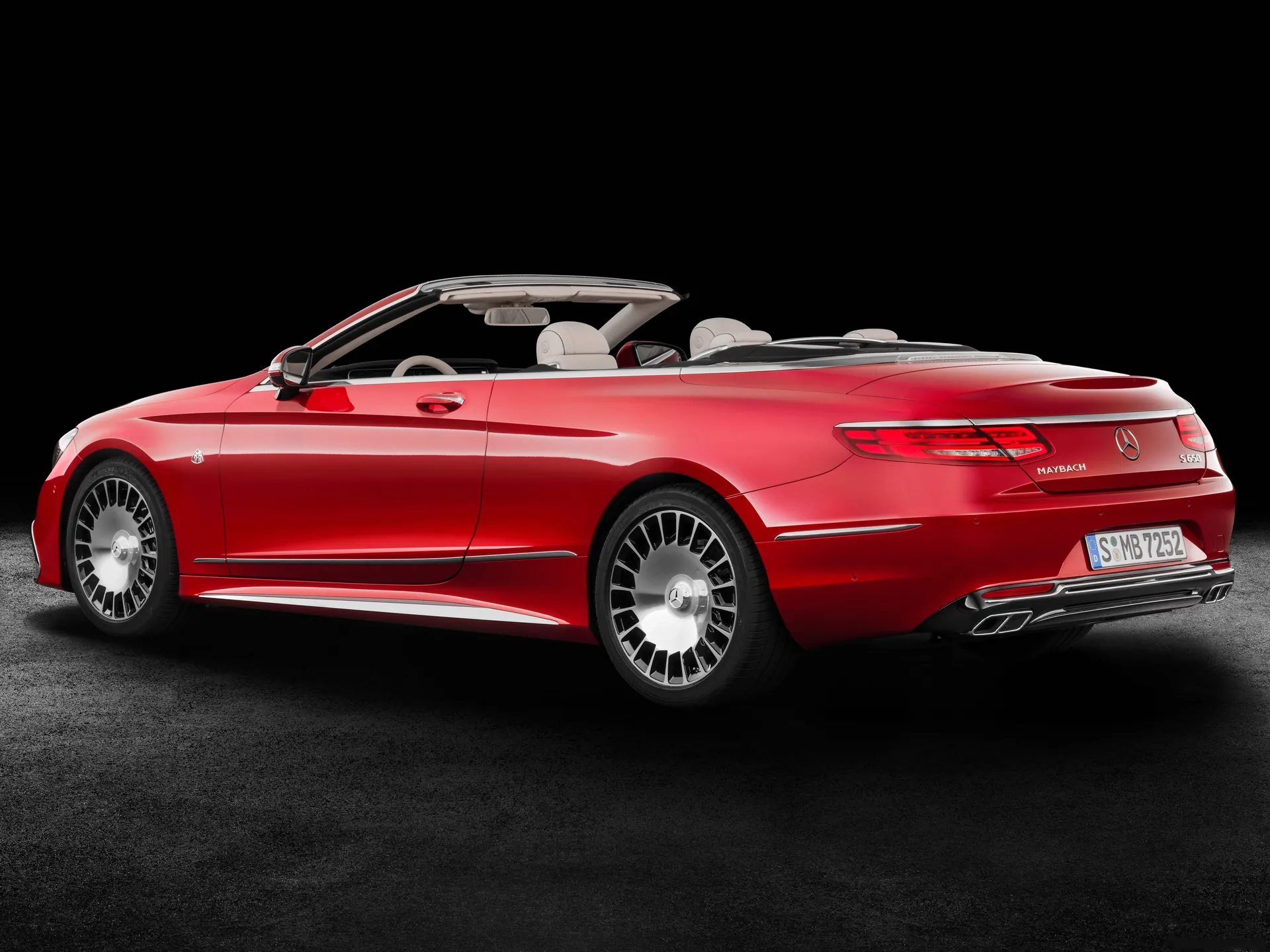 Mercedes-Benz S650 Cabriolet Maybach (2017) – zadní tříčtvrteční pohled