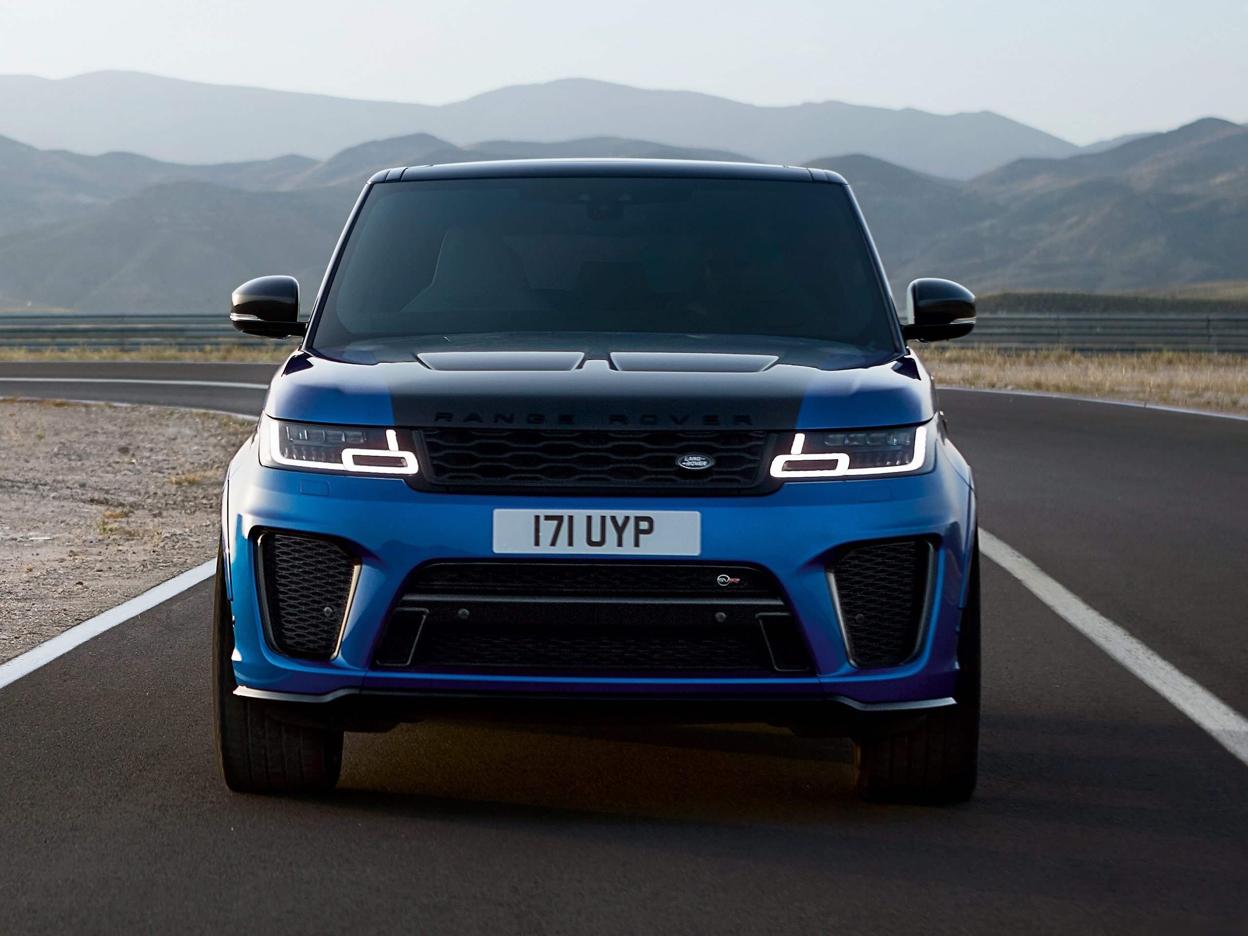 Land Rover Range Rover Sport SVR (2018) – zepředu
