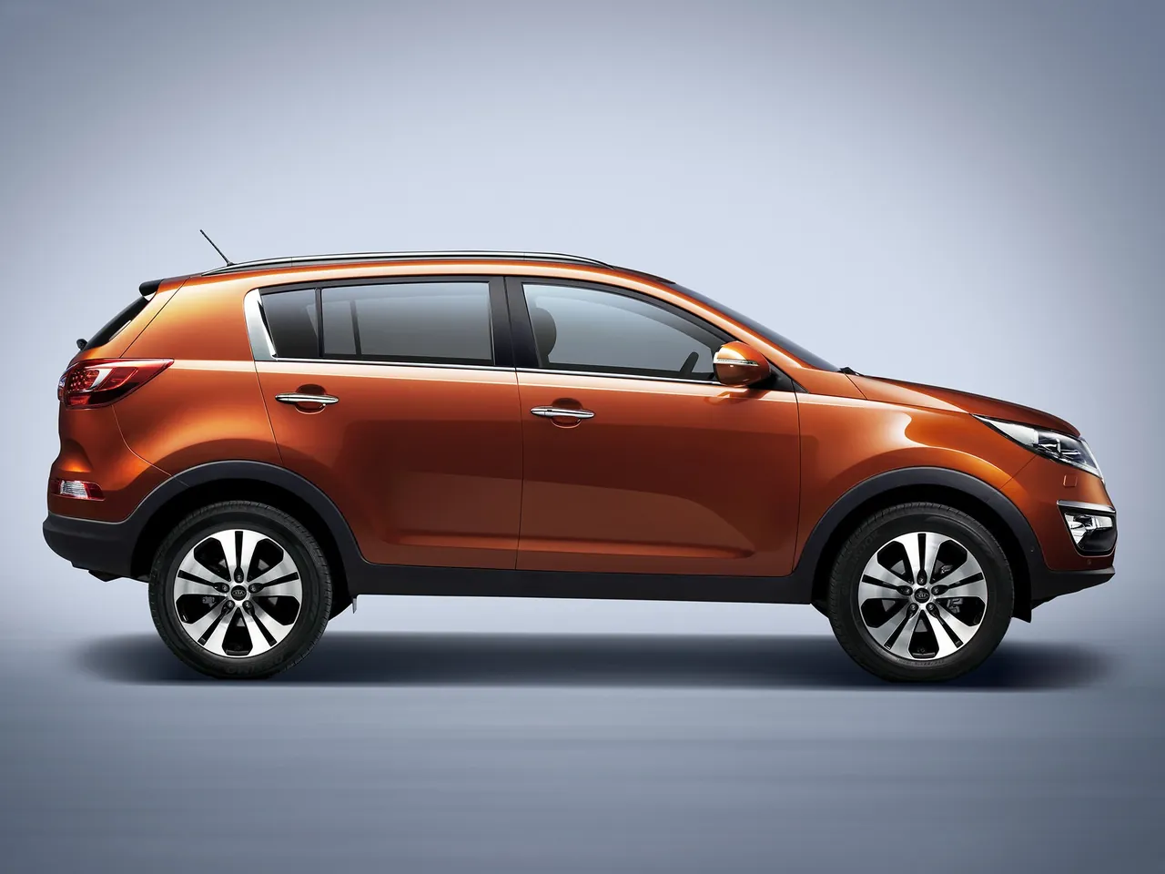 Kia Sportage (2011) – boční profil