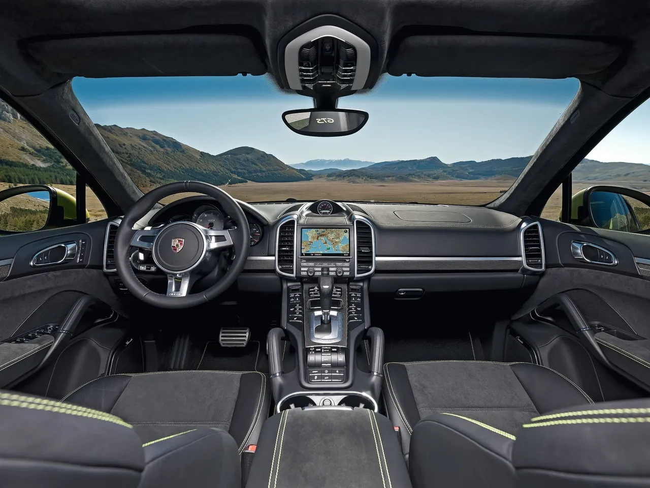 Porsche Cayenne GTS (2013) – interiér