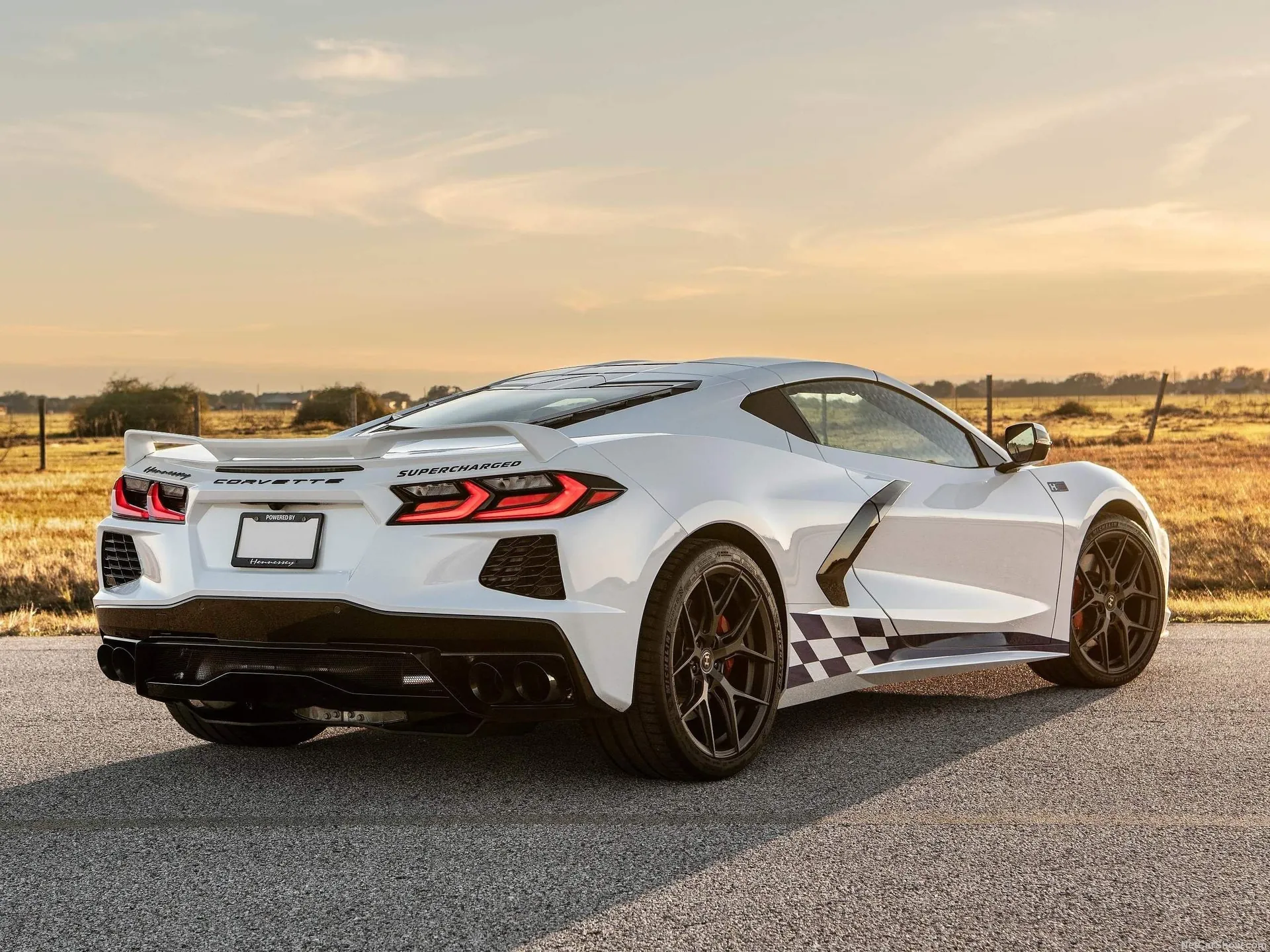 Hennessey H700 Corvette C8 Stingray (2023) – zadní tříčtvrteční pohled
