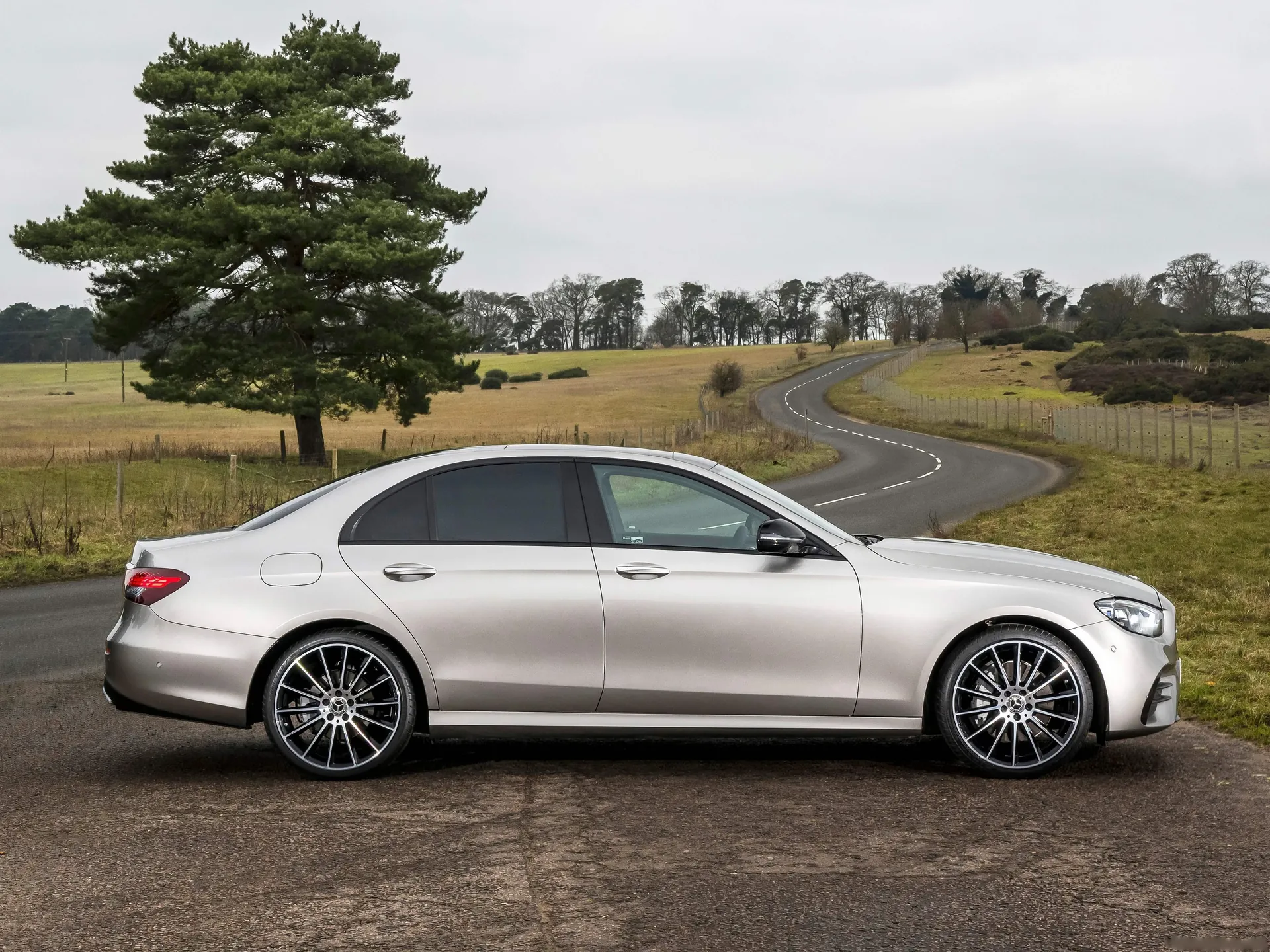 Mercedes-Benz E-Class [UK] (2021)
