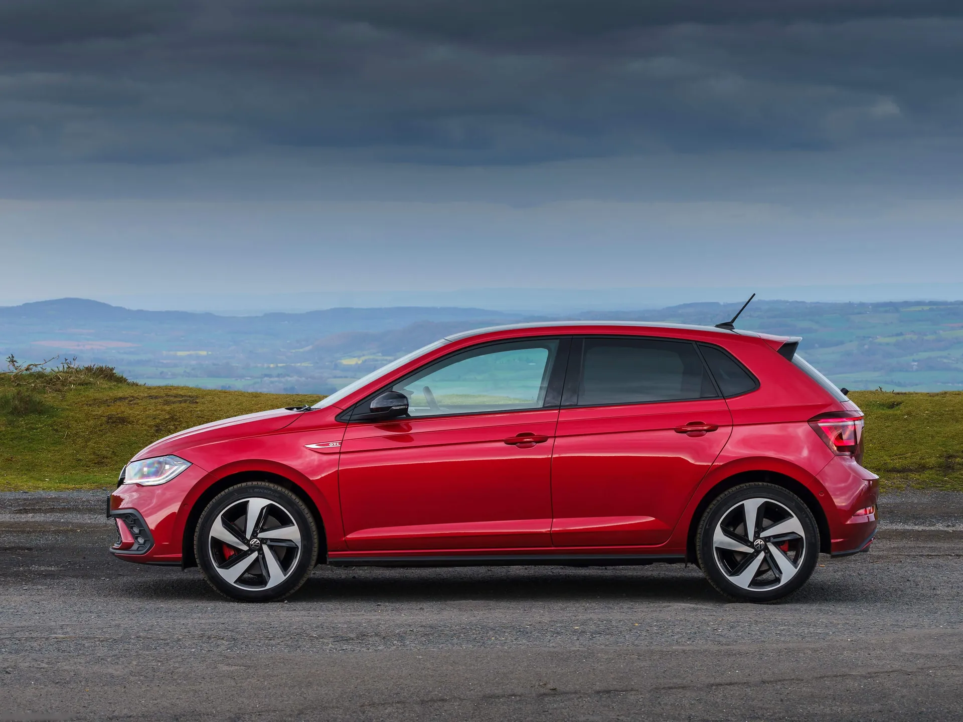 Volkswagen Polo GTI [UK] (2022) - Side Profile