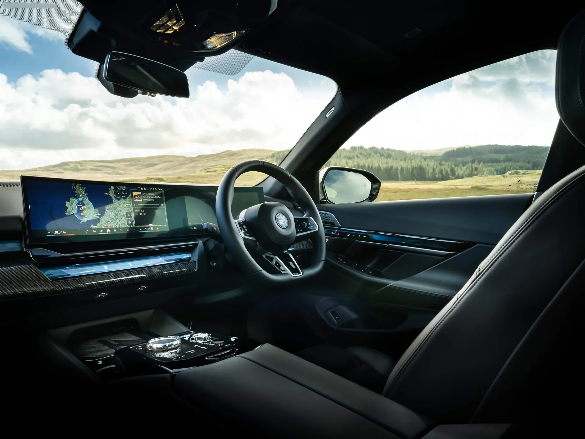 BMW i5 [UK] (2024) – interiér