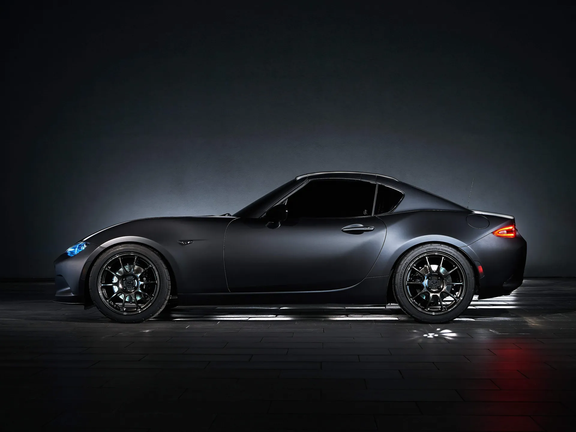 Mazda MX-5 RF Kuro Concept (2016) – boční profil
