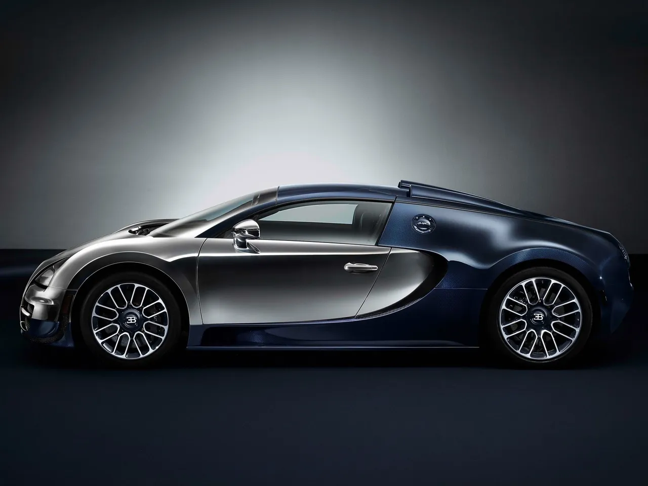 Bugatti Veyron Ettore Bugatti (2014) – boční profil
