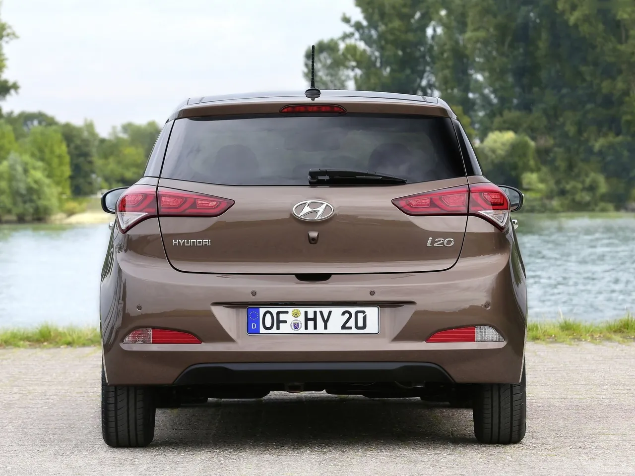 Hyundai i20 (2015) – zezadu