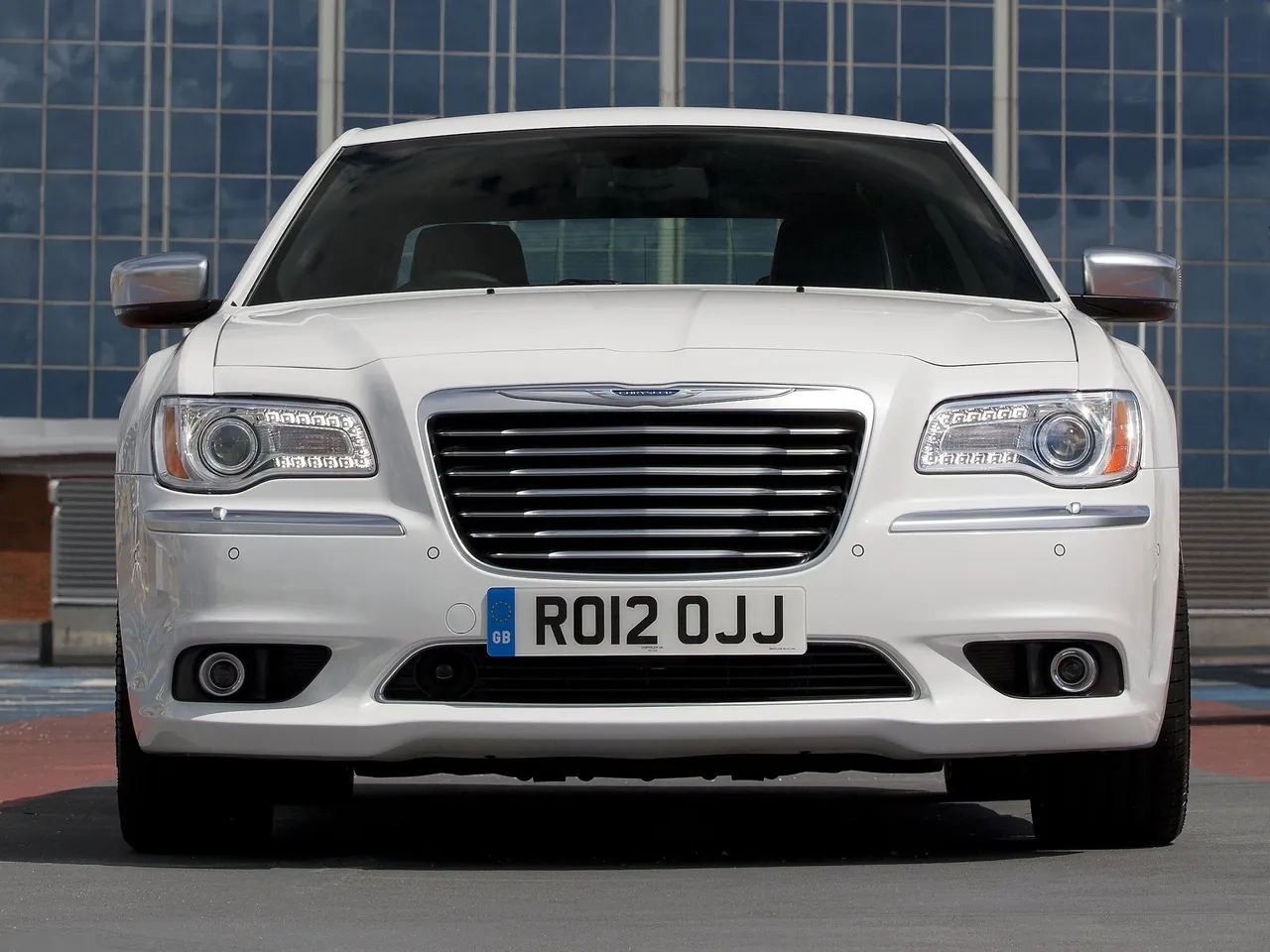 Chrysler 300C (2012) – zepředu
