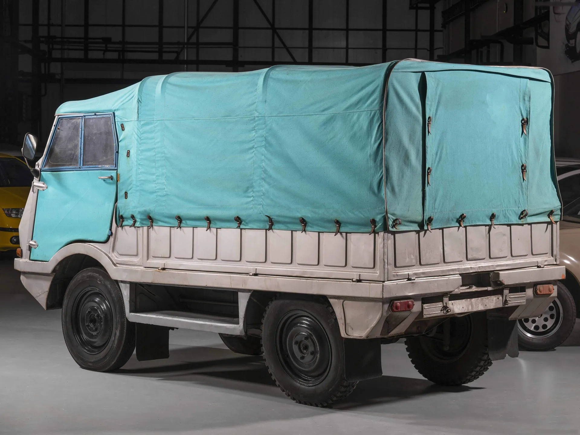 Skoda 998 Agromobil Concept (1963) – zadní tříčtvrteční pohled