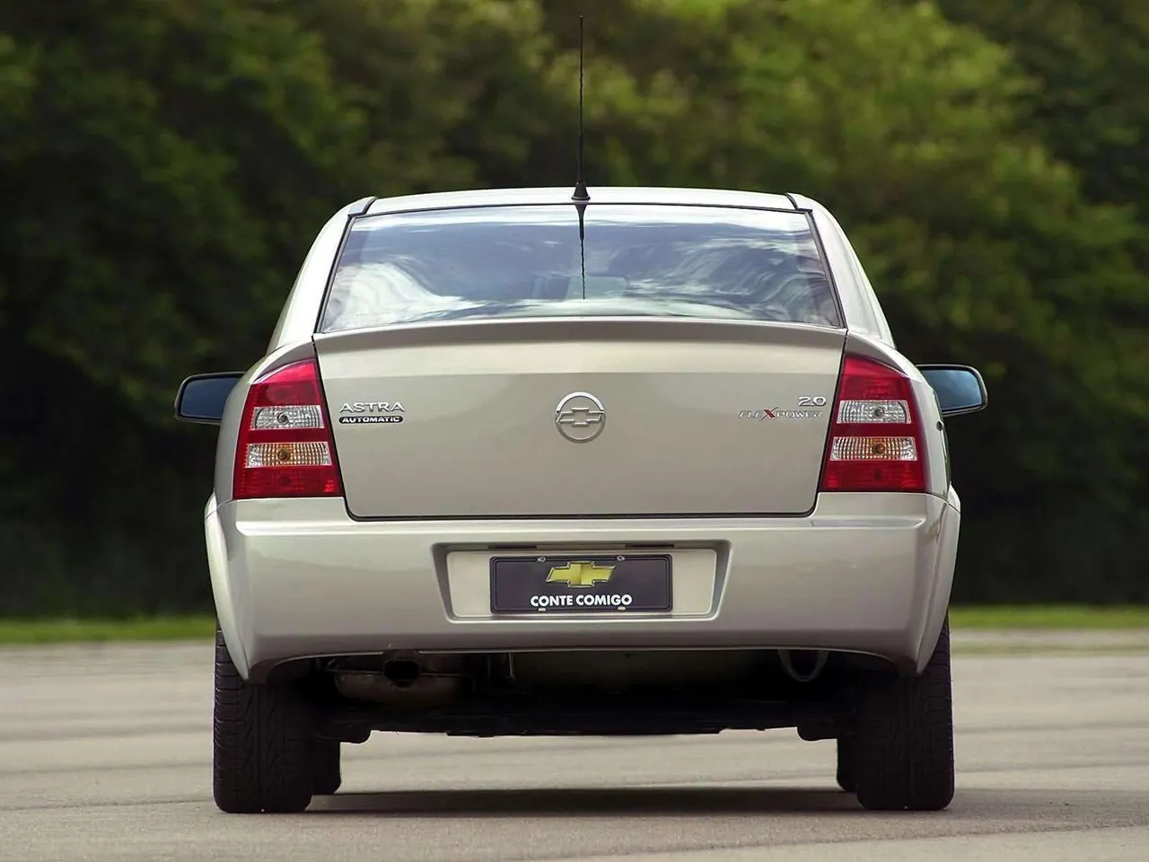 Chevrolet Astra 2.0 Flexpower Elite (2005) – zezadu