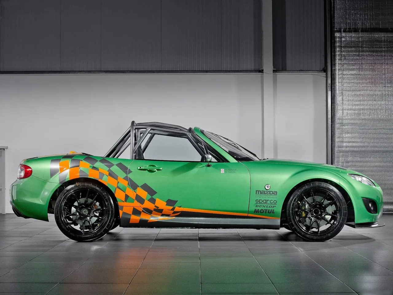 Mazda MX-5 GT Race Car (2011) – boční profil