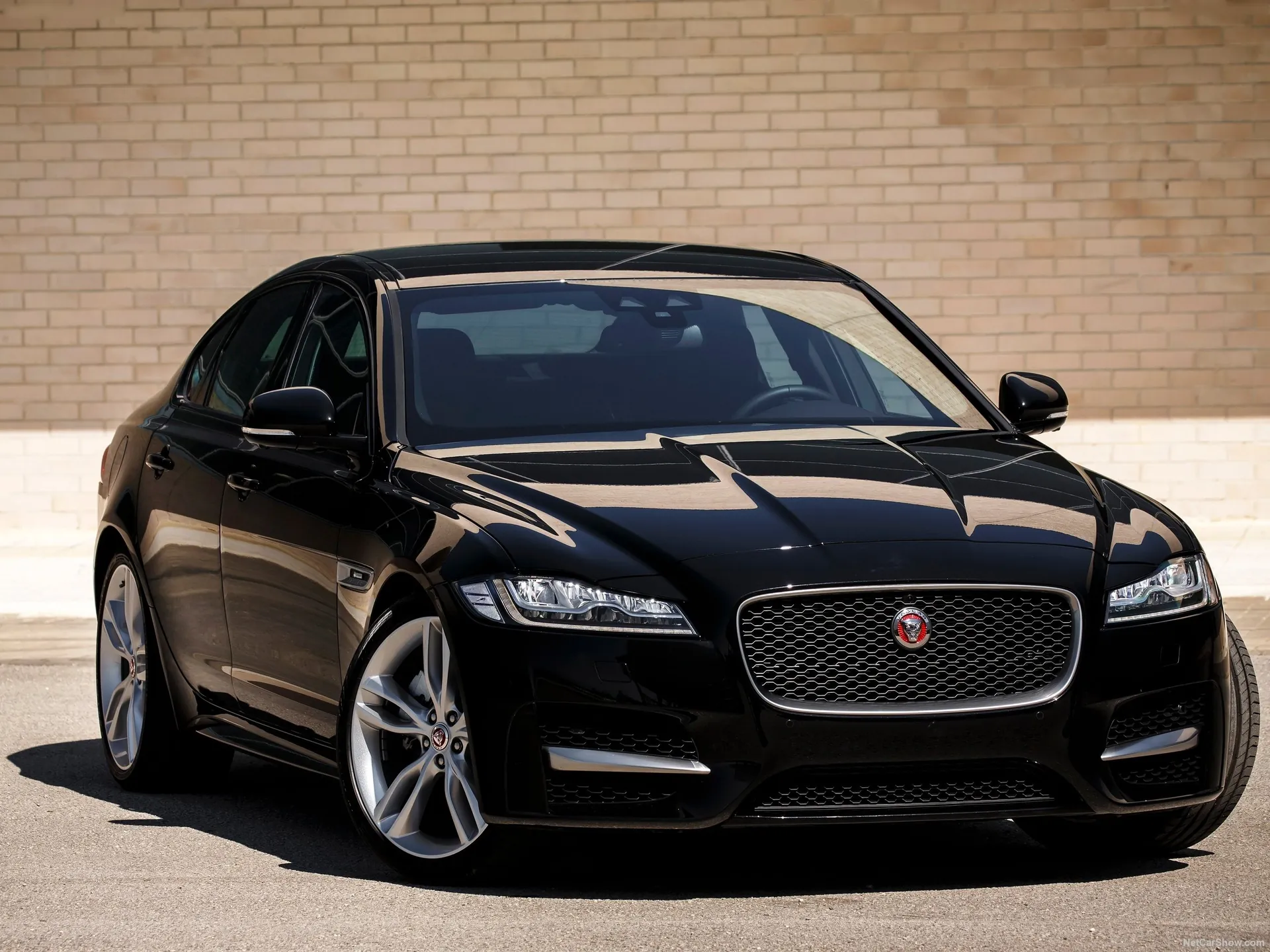 Jaguar XF 20d (2016)