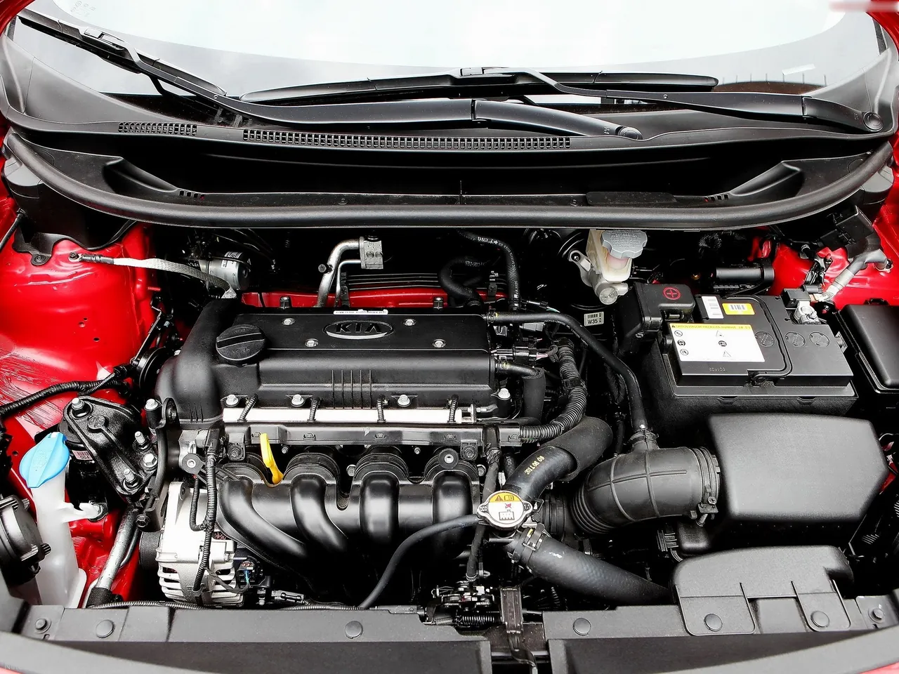 Kia Rio (2012) – motorový prostor