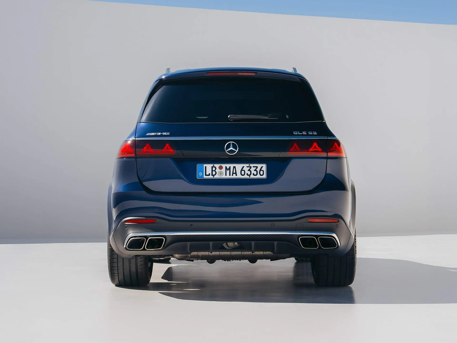 Mercedes-Benz GLS63 AMG (2027) – zezadu