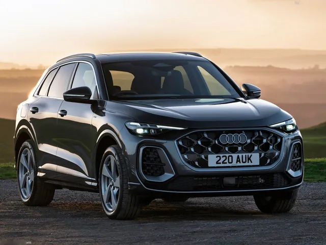 Audi Q5 e-hybrid [UK] (2026)