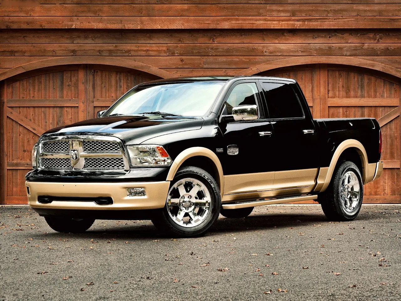 Ram Laramie Longhorn (2011)