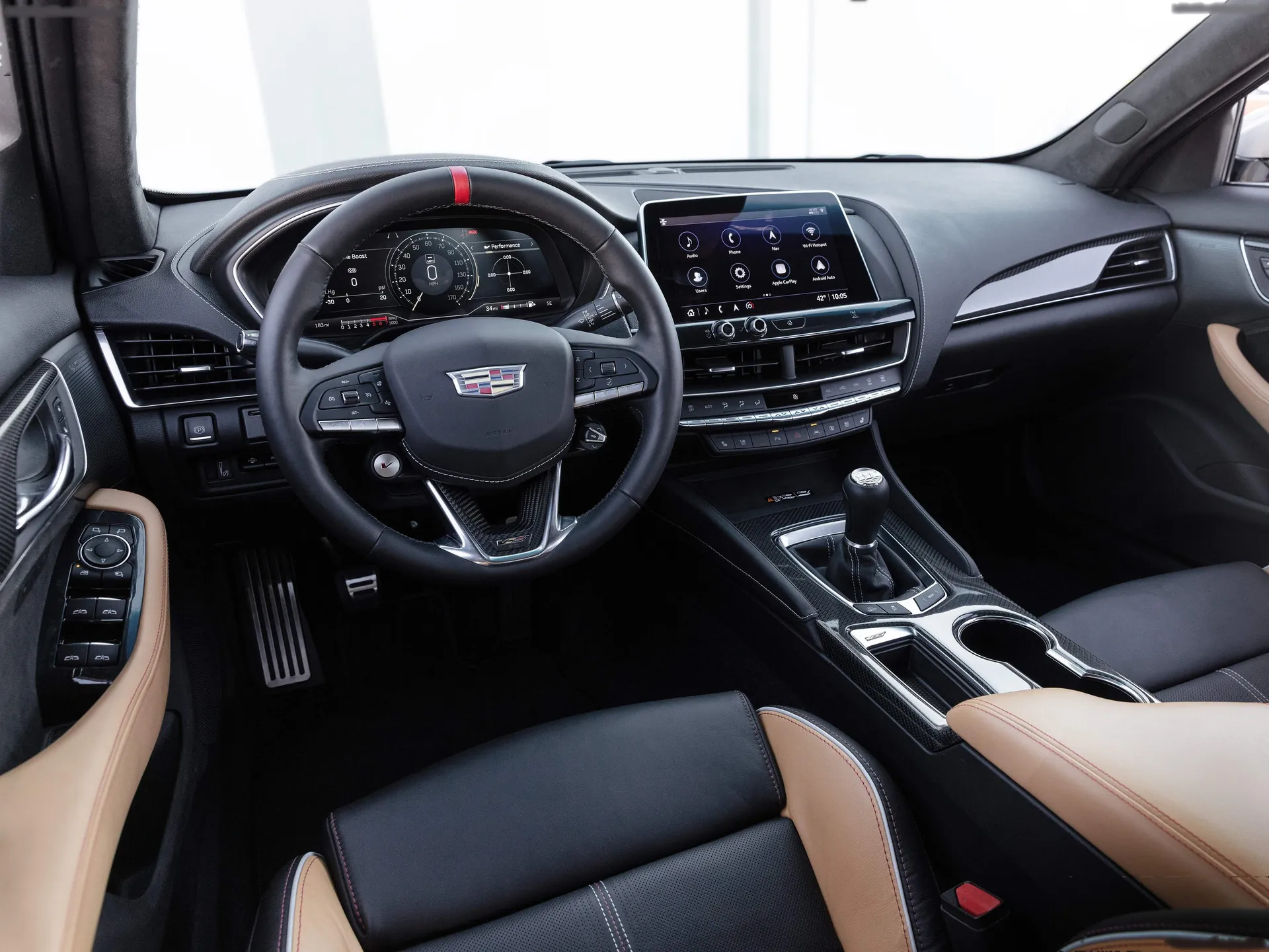 Cadillac CT5-V Blackwing (2022) – interiér