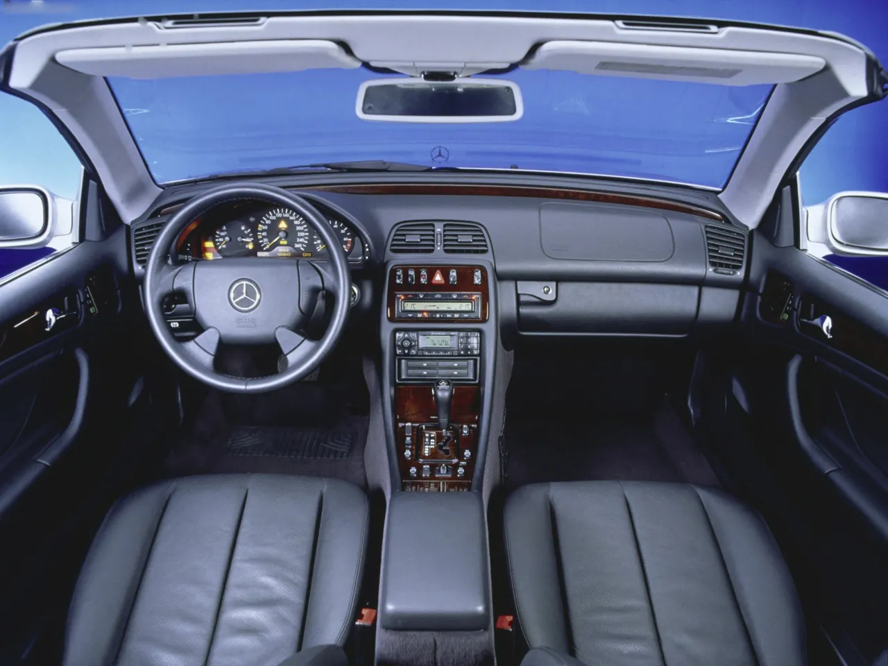 Mercedes-Benz CLK Cabriolet (1998) - Interior