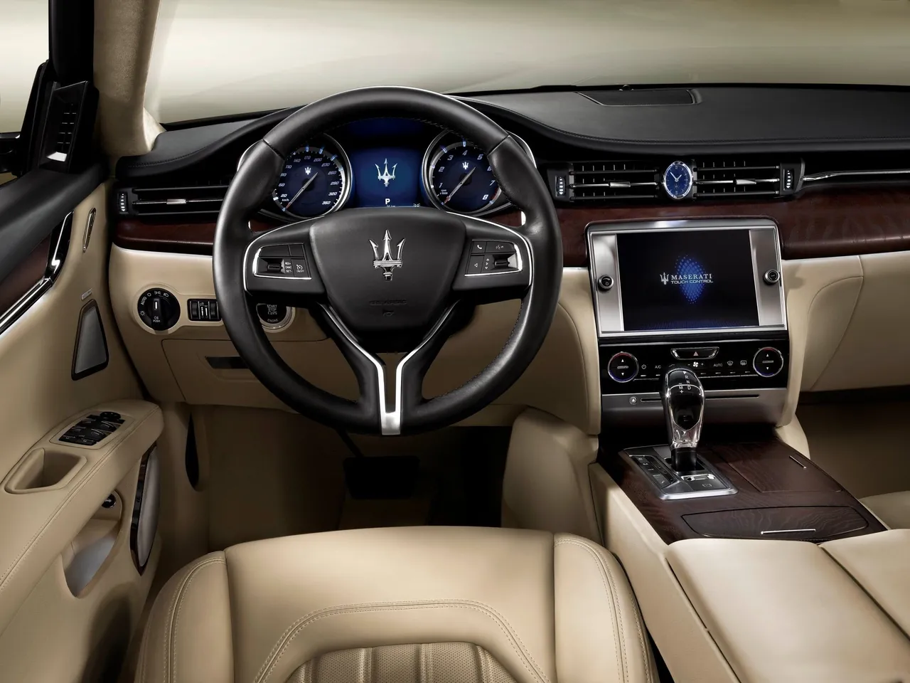 Maserati Quattroporte (2013) – interiér