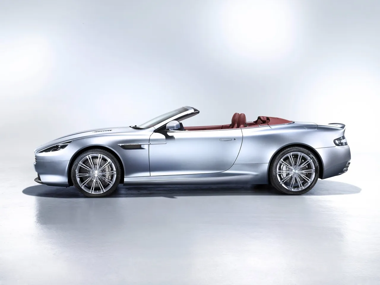 Aston Martin DB9 Volante (2013) - Side Profile