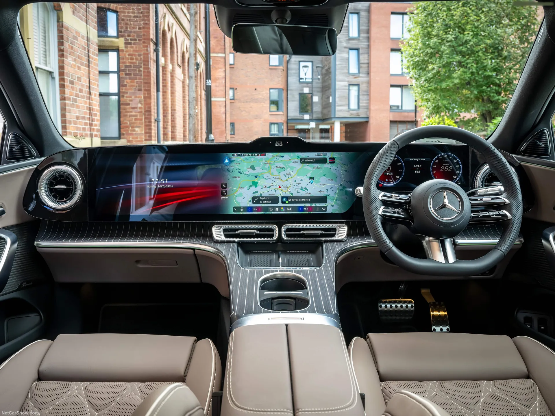 Mercedes-Benz C-Class EV [UK] (2027) – interiér