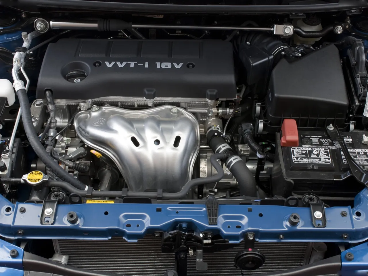 Toyota Matrix (2009) - Engine Bay