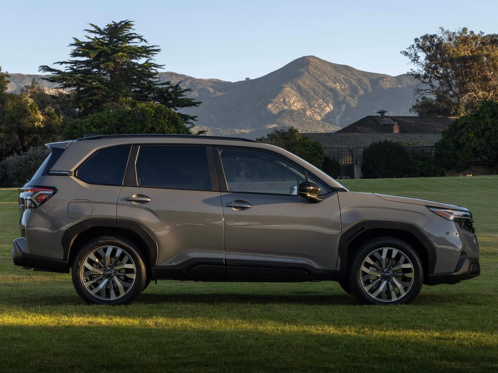 Subaru Forester (2025) – boční profil