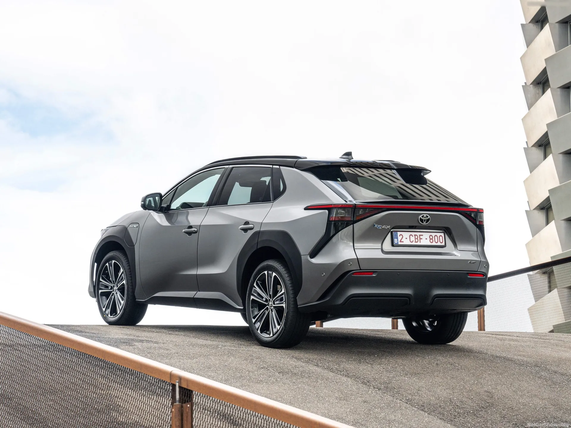 Toyota bZ4X [EU] (2023) - Rear Three-Quarter