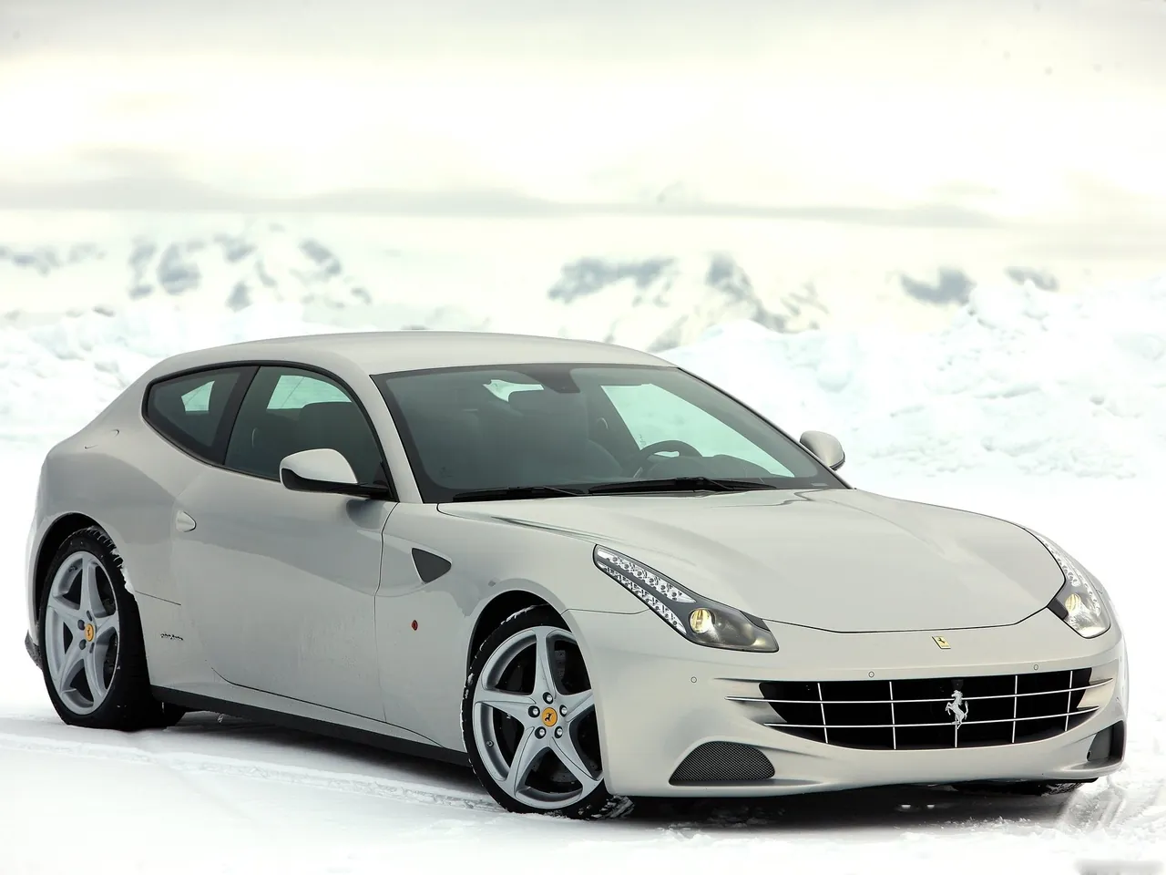 Ferrari FF Silver (2012)
