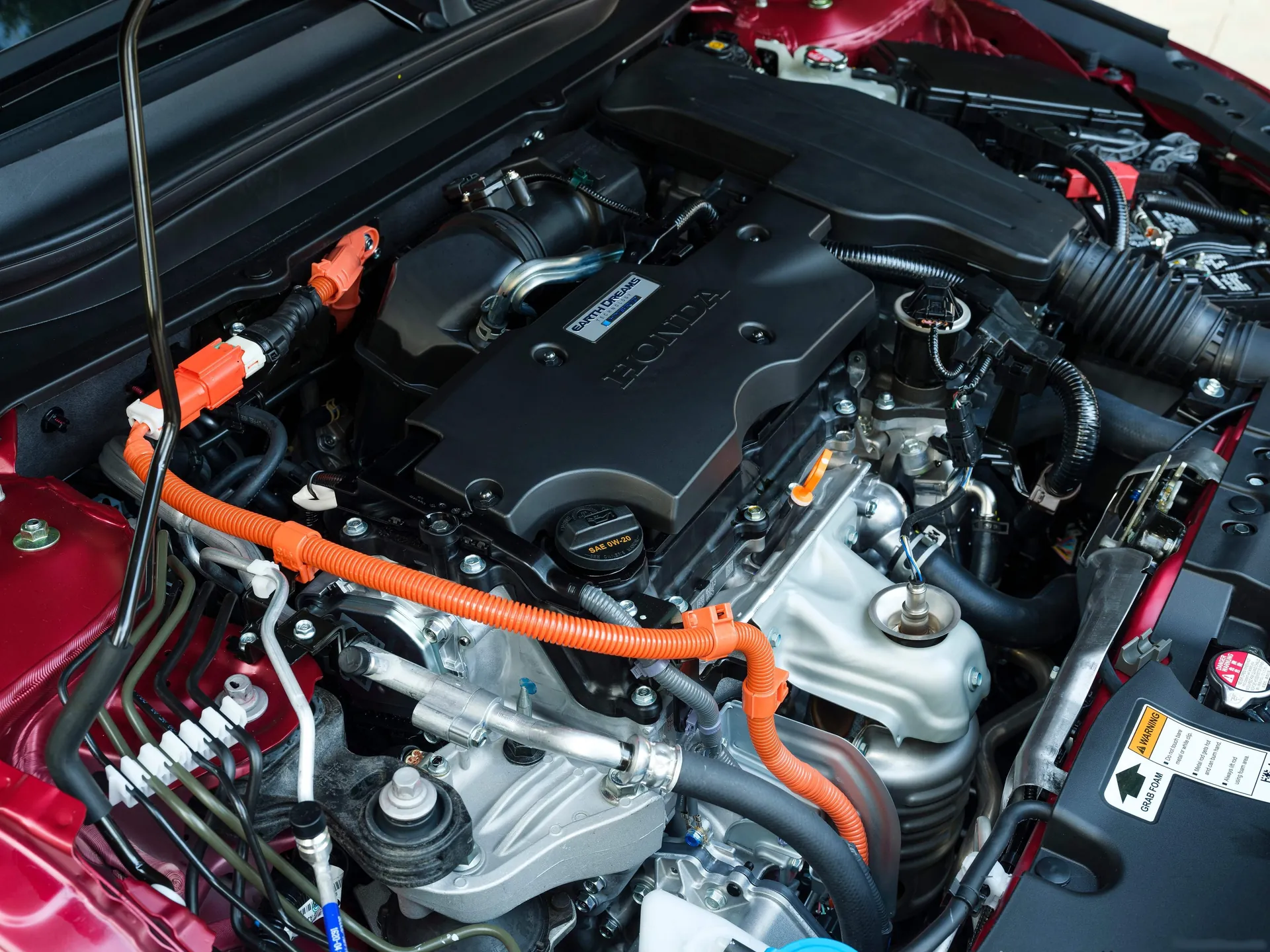 Honda Accord Hybrid (2021) – motorový prostor
