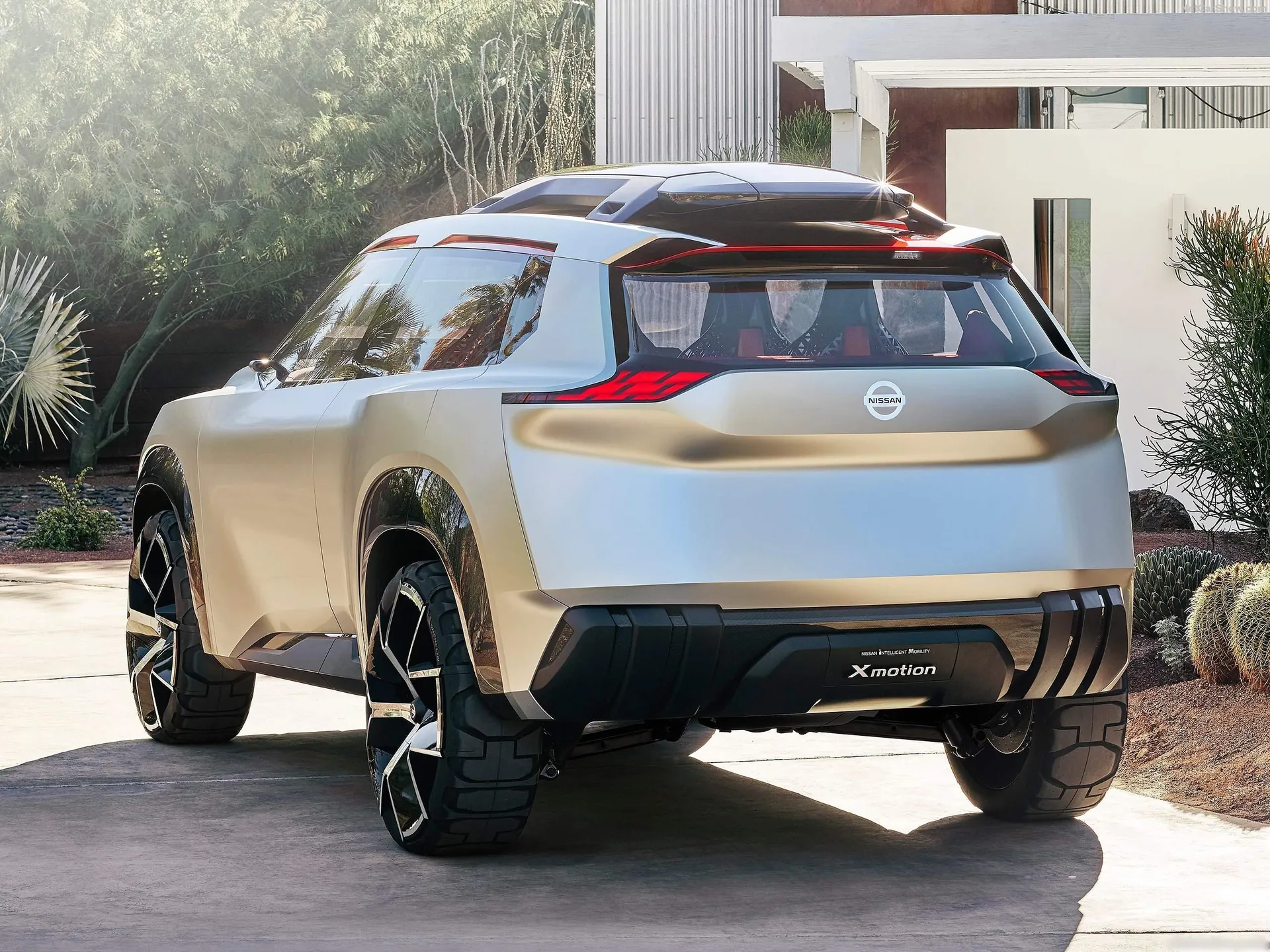 Nissan Xmotion Concept (2018) – zadní tříčtvrteční pohled