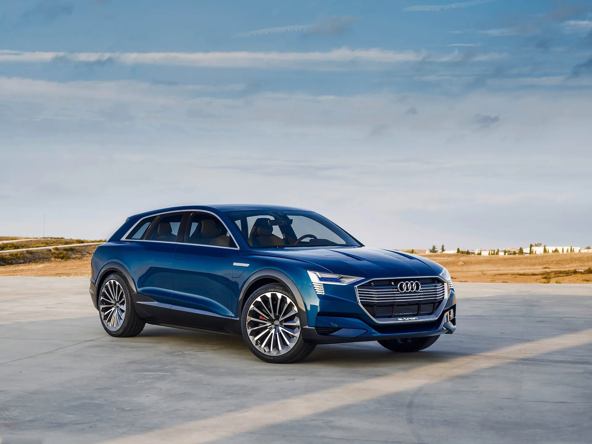 Audi e-tron quattro Concept (2015)