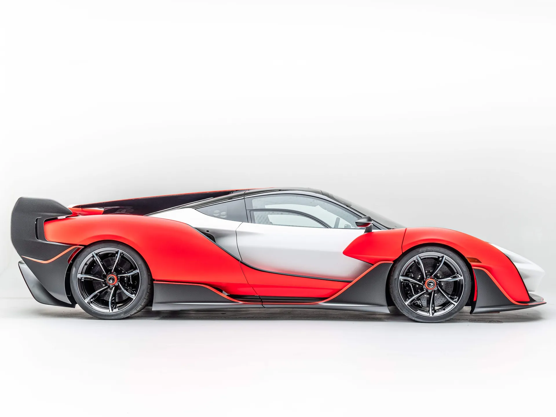 McLaren Sabre by MSO (2021) – boční profil