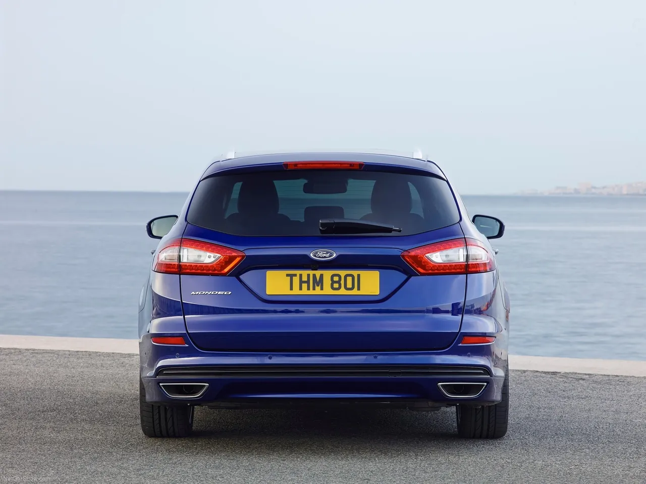 Ford Mondeo Wagon (2015) – zezadu