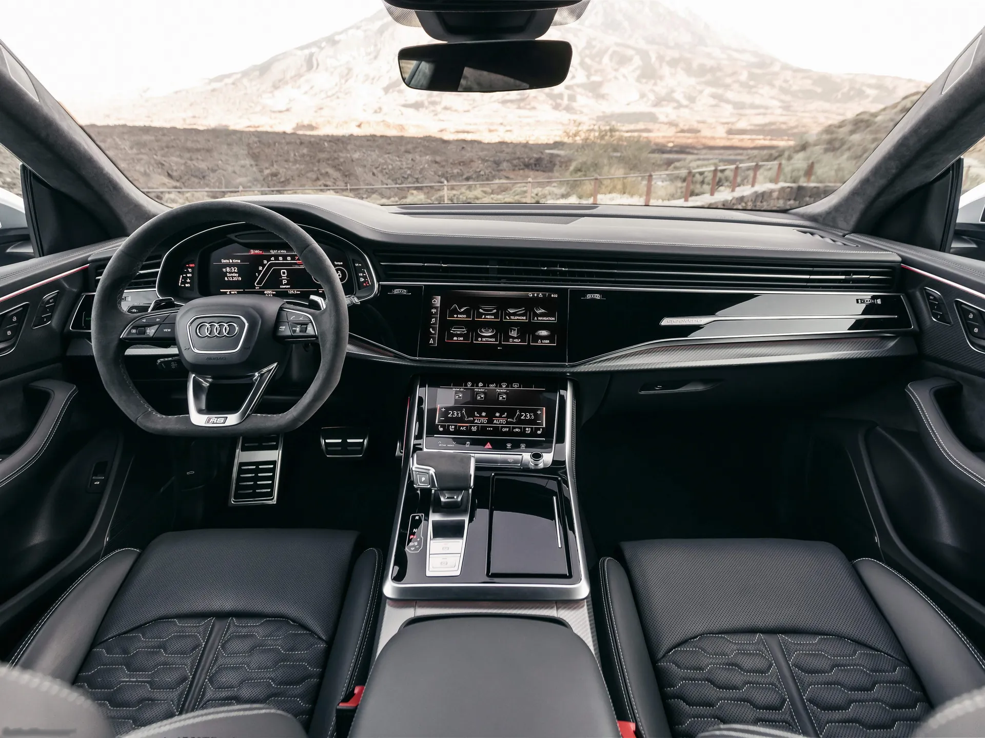 Audi RS Q8 (2020) - Interior