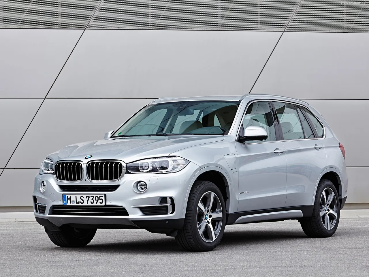 BMW X5 xDrive40e (2016)