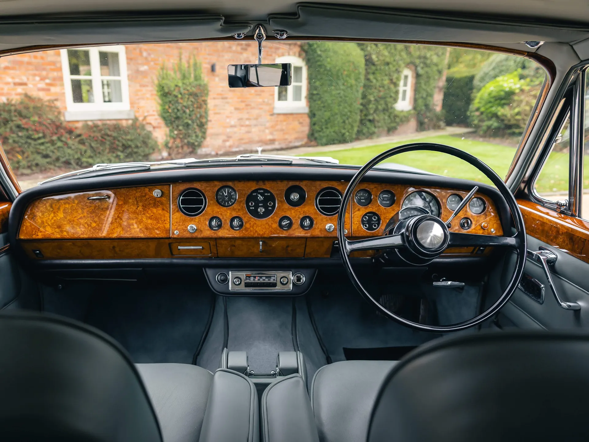 Bentley T-Series (1965) – interiér