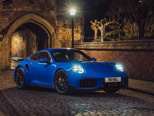 Porsche 911 Turbo S [UK] (2026)