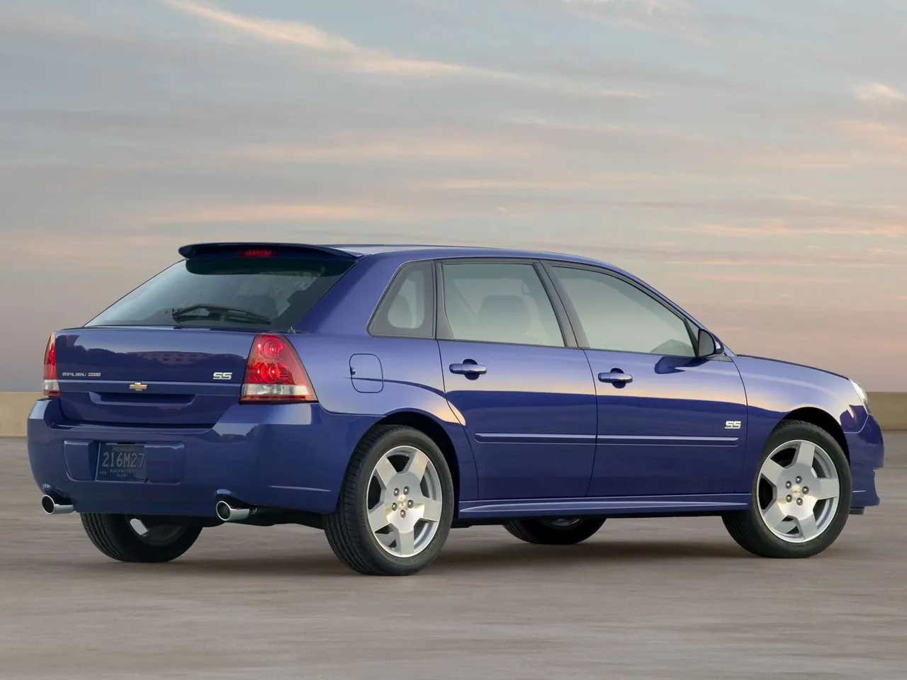 Chevrolet Malibu Maxx SS (2006) – zadní tříčtvrteční pohled