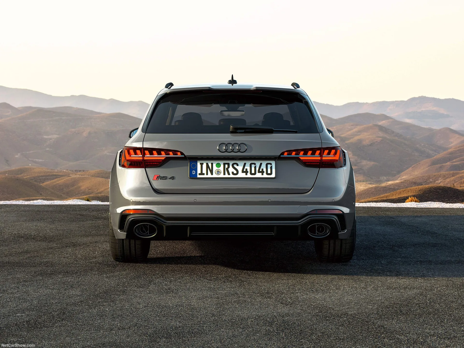 Audi RS4 Avant competition plus (2023) – zezadu